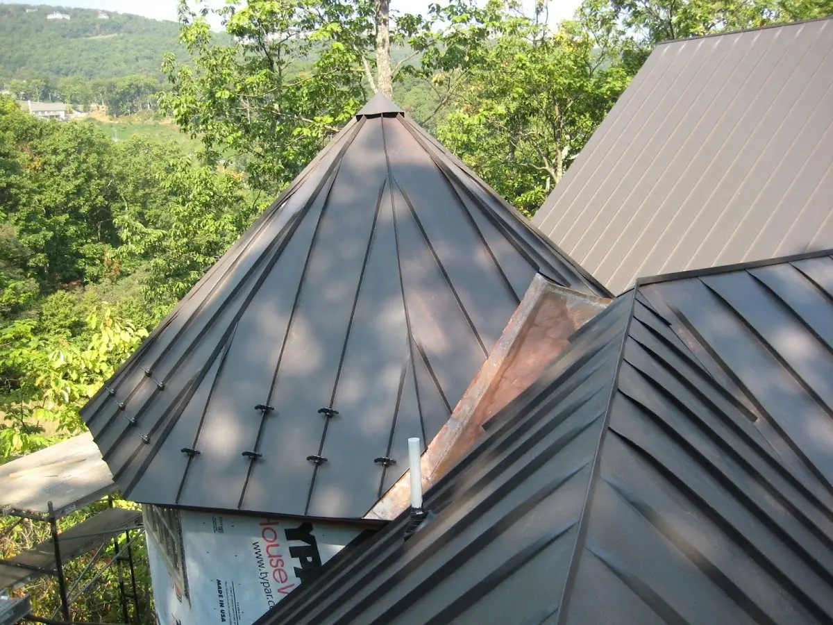 Professional Roof Tarp Installation by Craftsman Roofing in Metropolis
